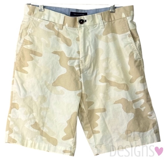 Tommy Hifiger Men's Camo Club Shorts Size 30 - Picture 1 of 6